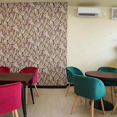Oyo 1330 Hotel Cahaya 3 Brebek Luaran gambar