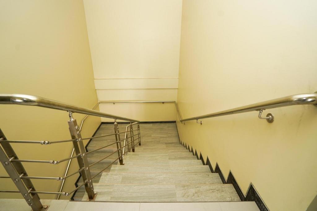 Oyo 1330 Hotel Cahaya 3 Brebek Luaran gambar