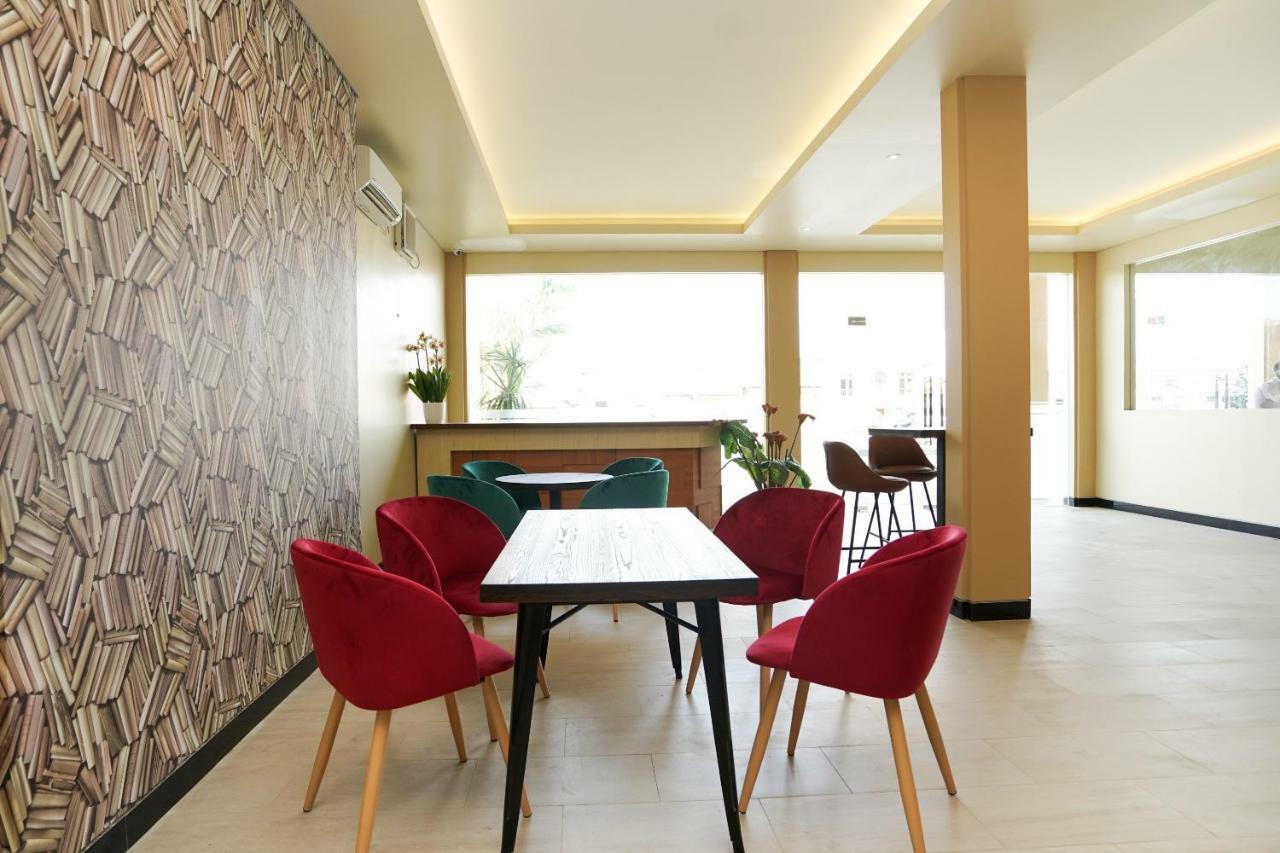 Oyo 1330 Hotel Cahaya 3 Brebek Luaran gambar