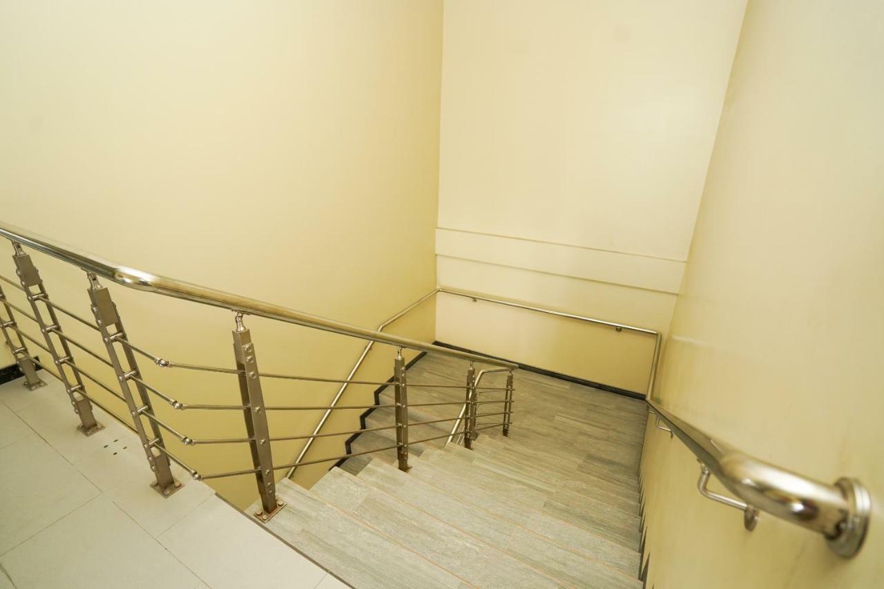 Oyo 1330 Hotel Cahaya 3 Brebek Luaran gambar